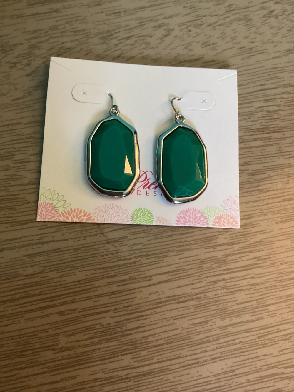 Premier Designs Abstract Green Jewel Stone Dangle Earrings New - Picture 1 of 7